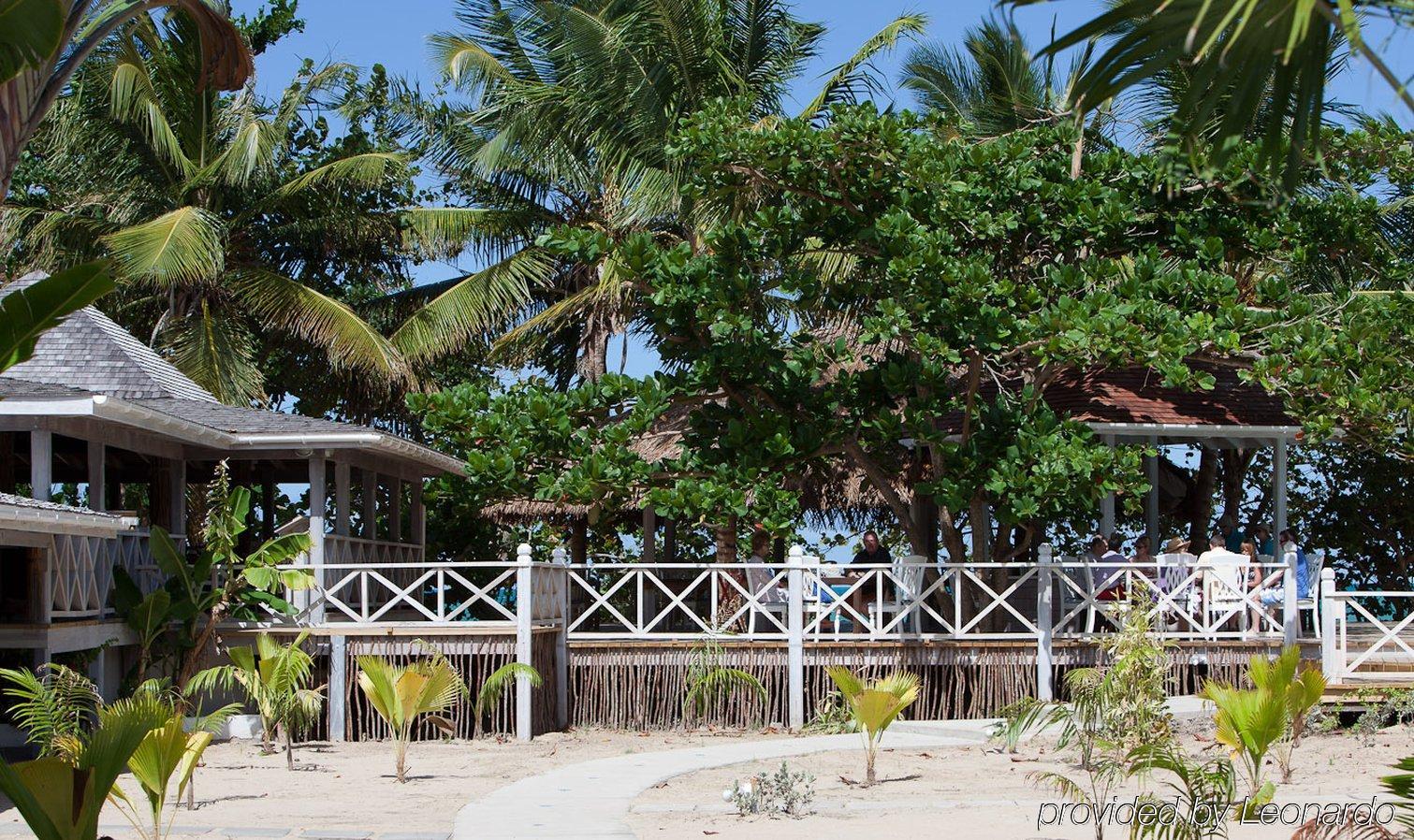 Coconut Beach Club Resort St. John's Restaurace fotografie